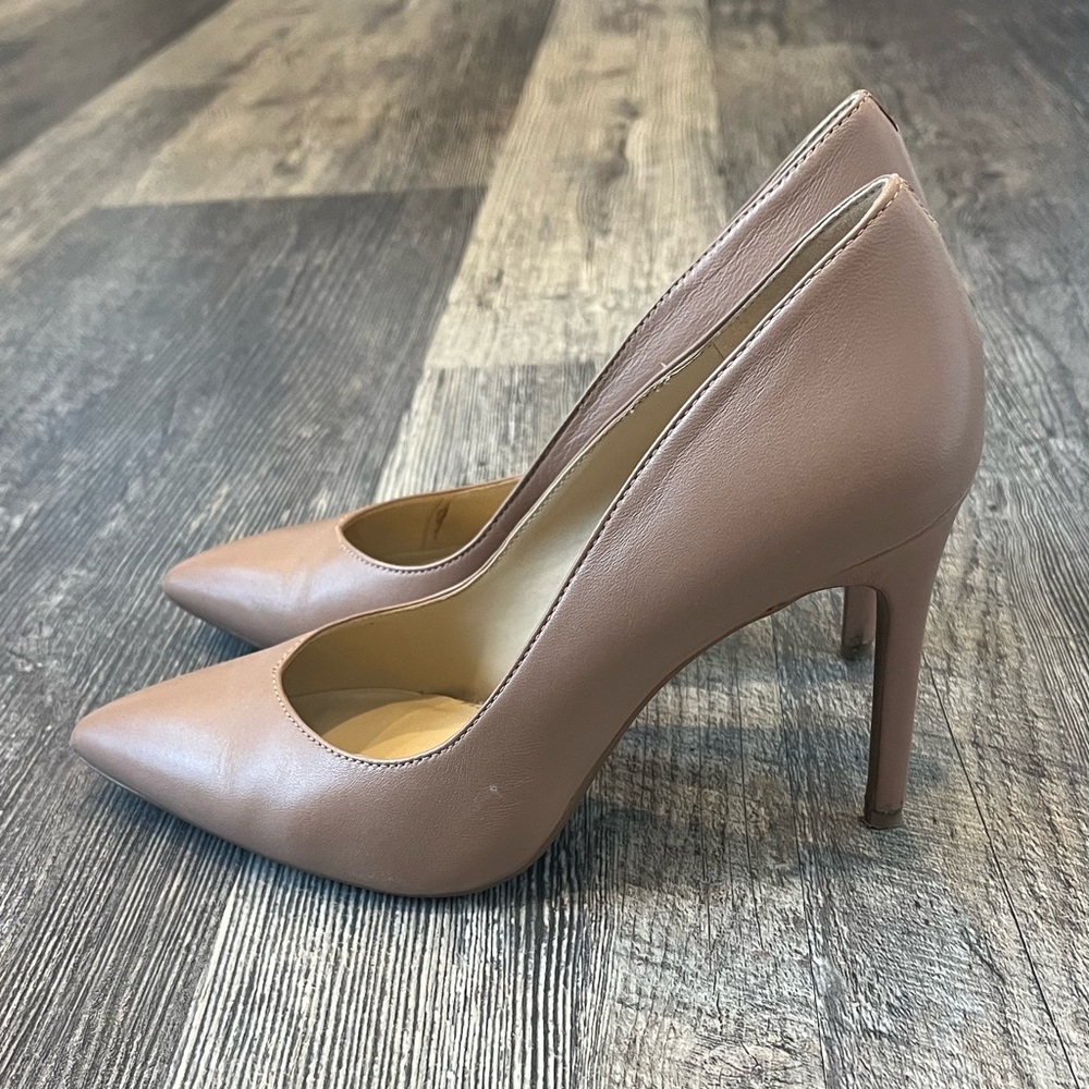 Jessica Simpson Nude 4” Heels • Size 7 1/2